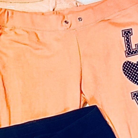 Old Navy Maternity Tee and Cropped Sweats Bundle - Picture 3 of 8